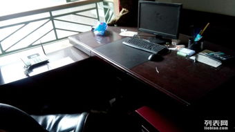 成都辦公設備轉讓 九成新會議桌、打印機、保險柜、電腦等齊全